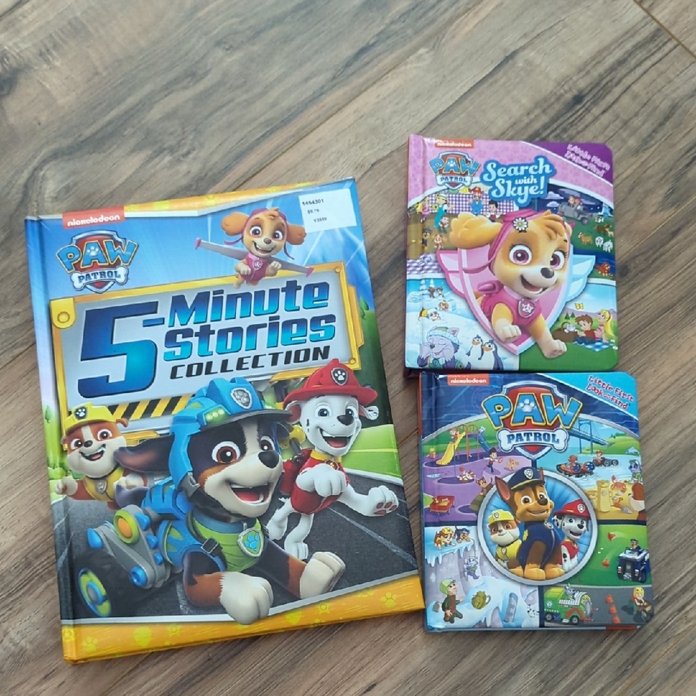 Set Of 3 Paw Patrol Books. 2 Travel Size And One Medium 5 Minute Stories.